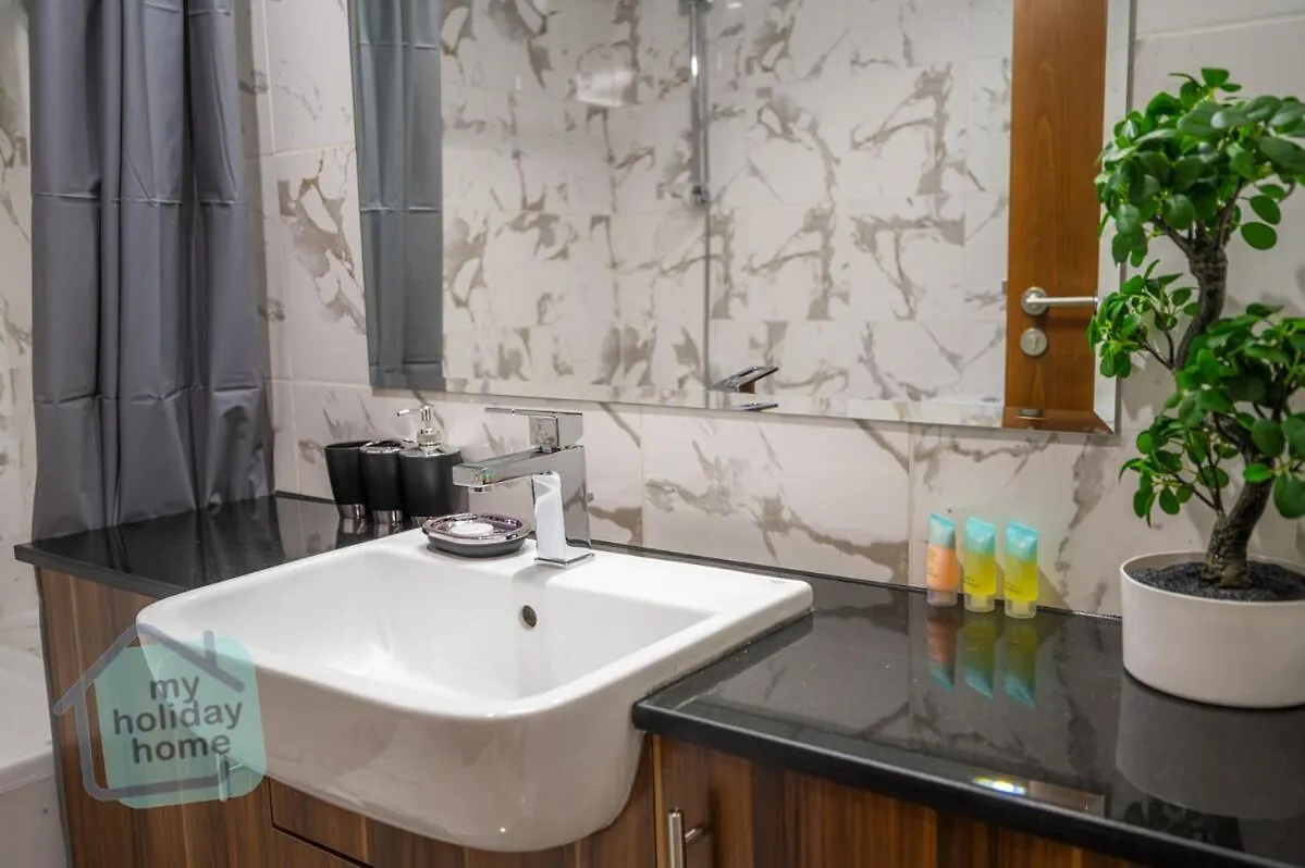 Beautiful Brand Newly Furnished 1Br Apartment Ras al-Khaimah